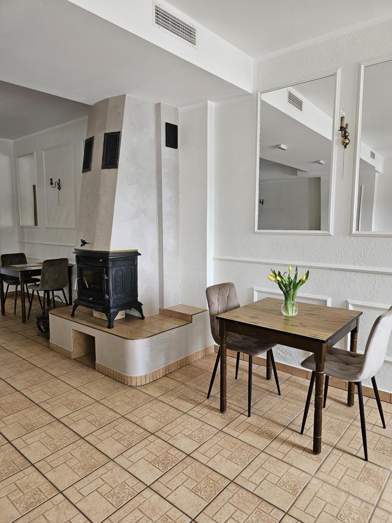 Zajazd Zamkowy - Schlossgasthof Krag Extérieur photo