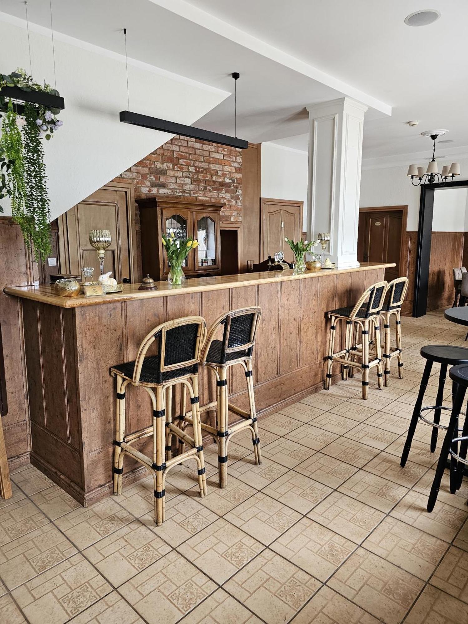 Zajazd Zamkowy - Schlossgasthof Krag Extérieur photo
